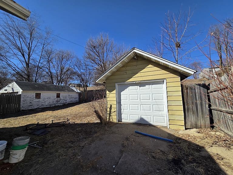 Listing photo 4