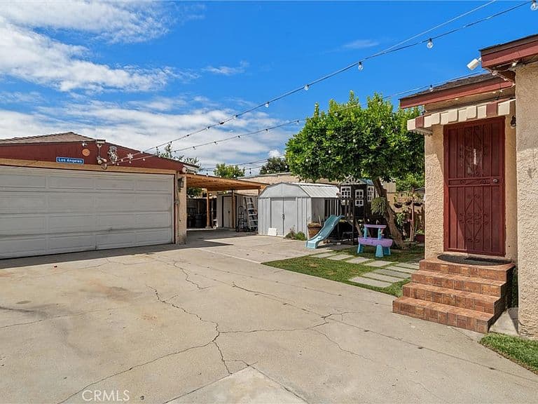 Listing photo 4