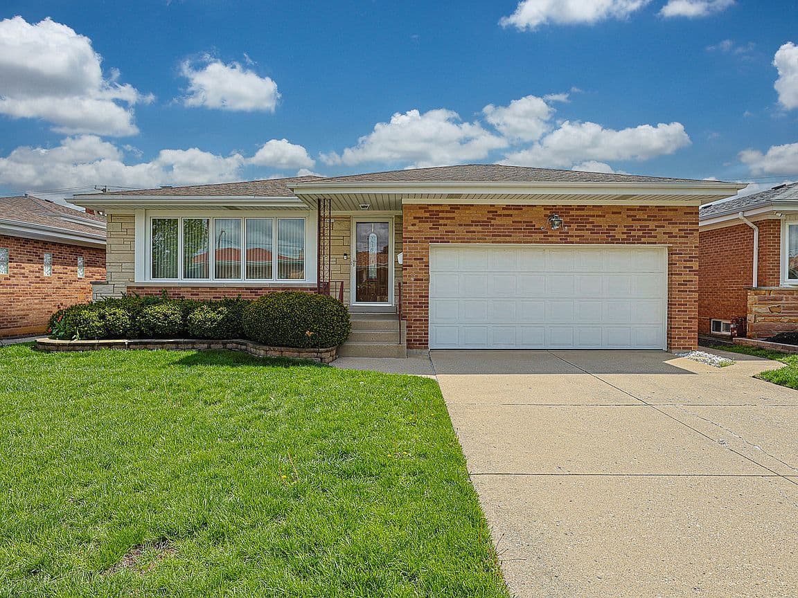 Primary listing photo