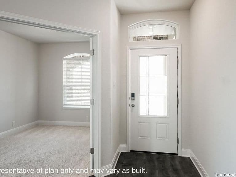 Listing photo 4