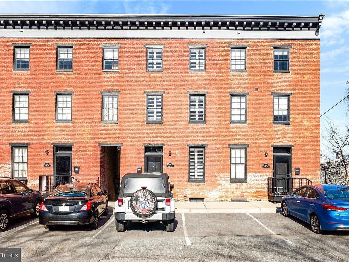 Primary listing photo