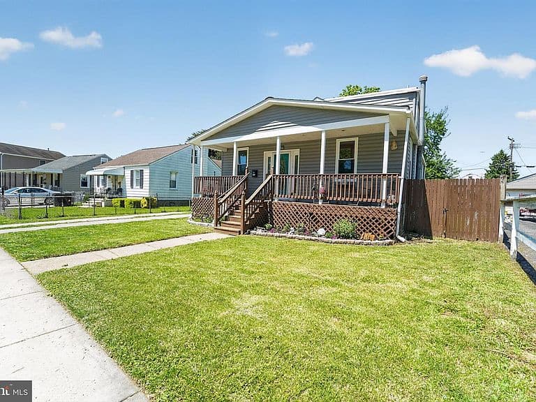 Listing photo 4