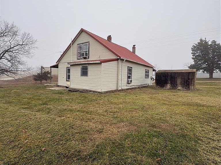 Listing photo 5