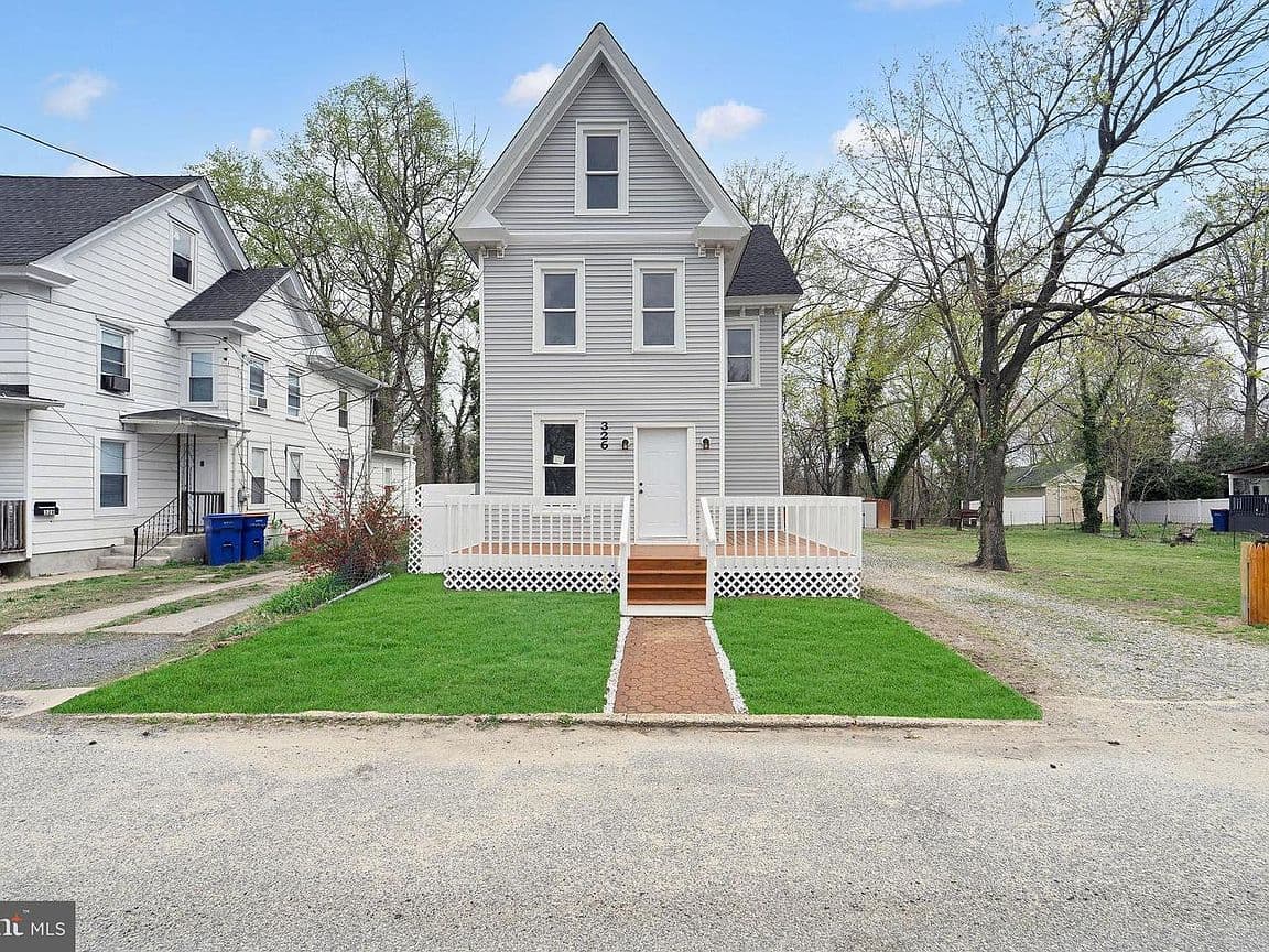 Primary listing photo