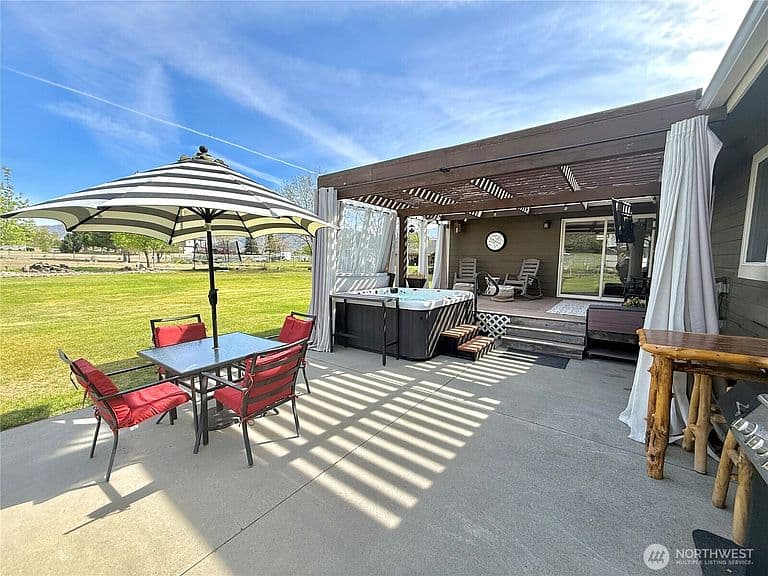 Listing photo 5