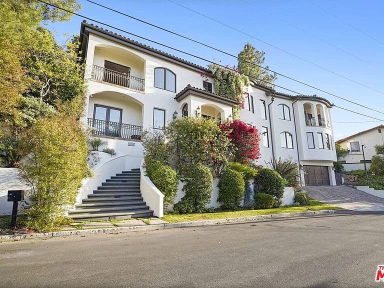Listing photo 5