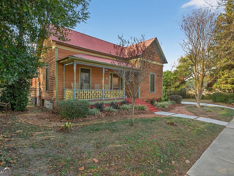 Listing photo 4