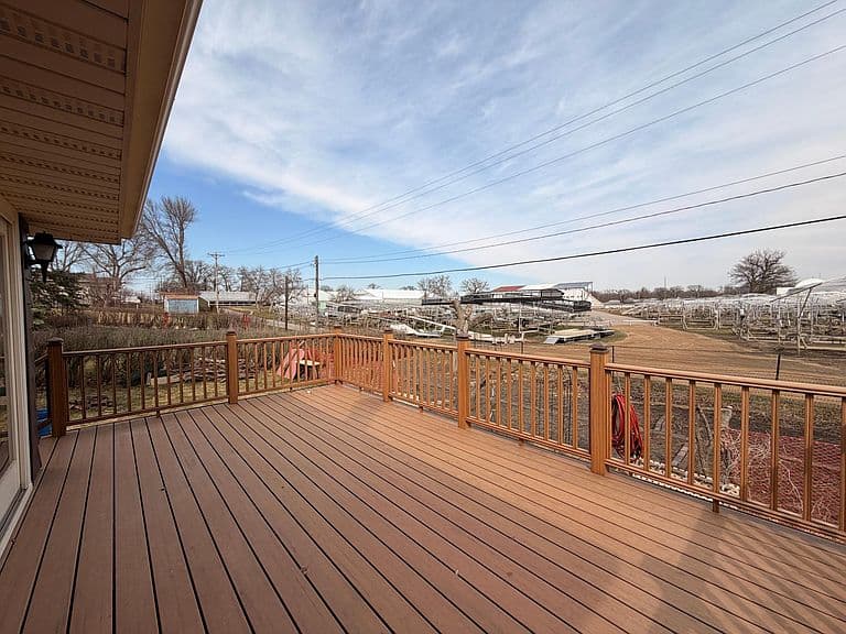 Listing photo 4