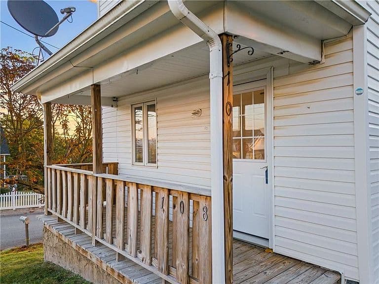 Listing photo 3