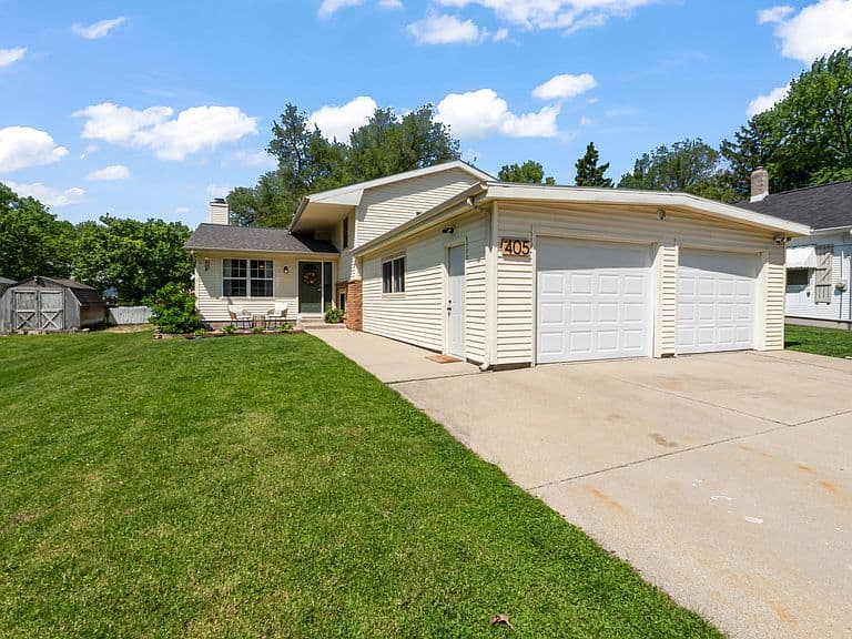 Listing photo 3