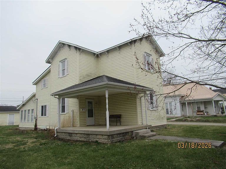 Listing photo 2