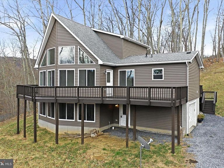 Listing photo 2