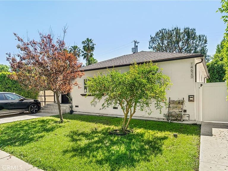 Listing photo 3
