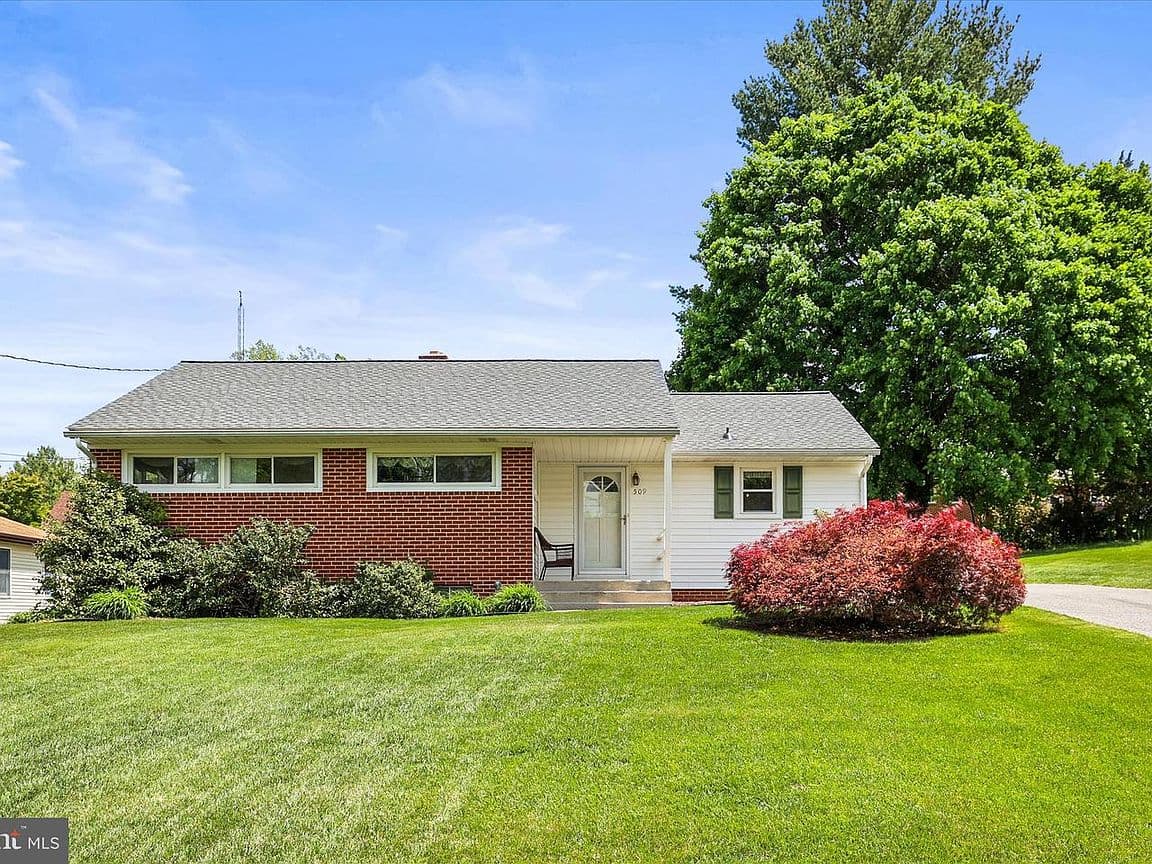 Primary listing photo