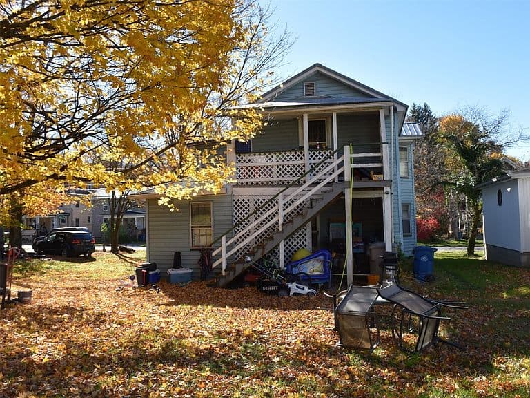 Listing photo 5