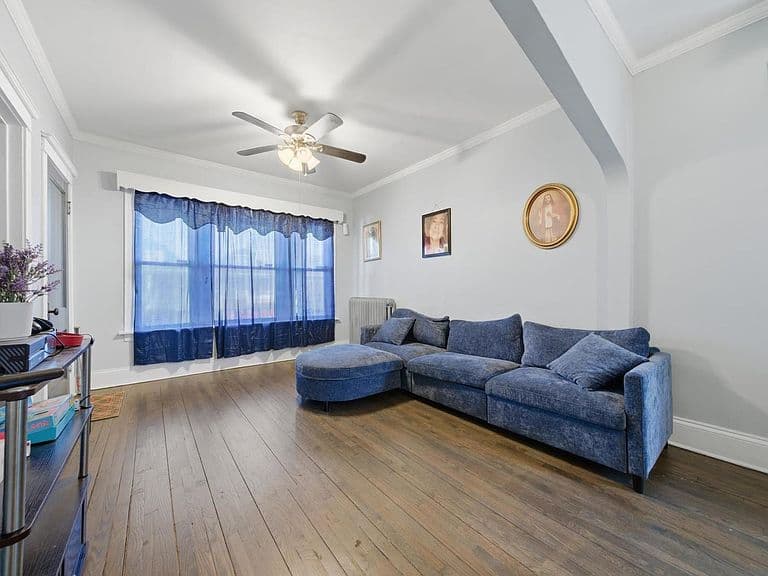 Listing photo 4