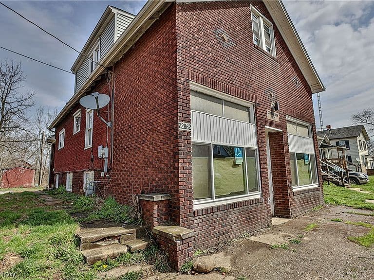 Listing photo 3