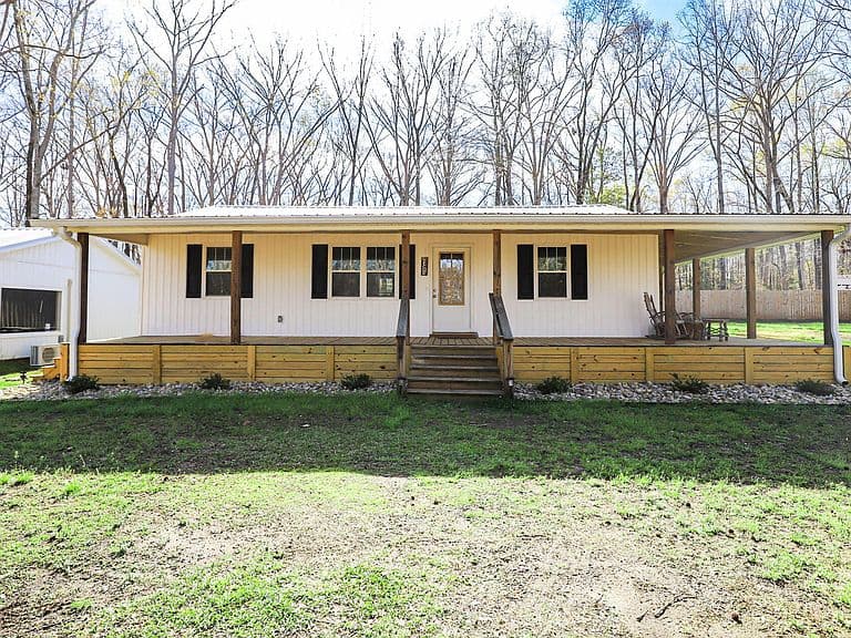 Listing photo 4