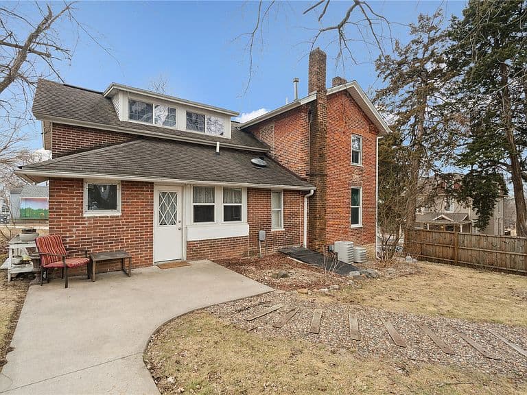 Listing photo 5