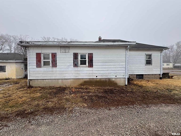 Listing photo 4