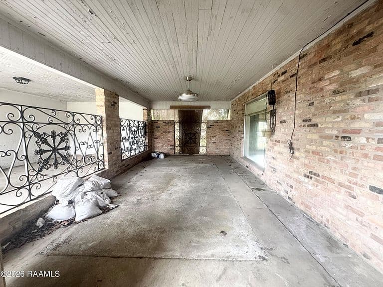 Listing photo 4