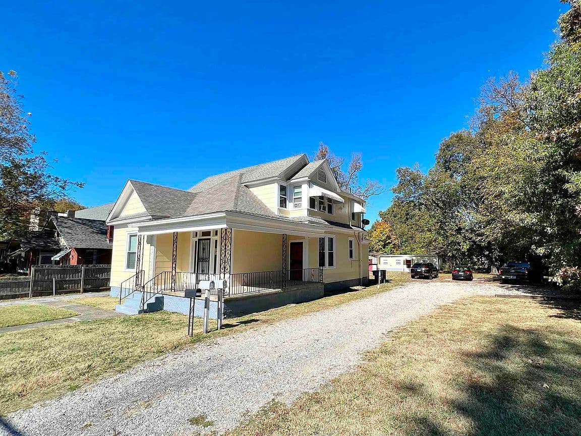 Primary listing photo