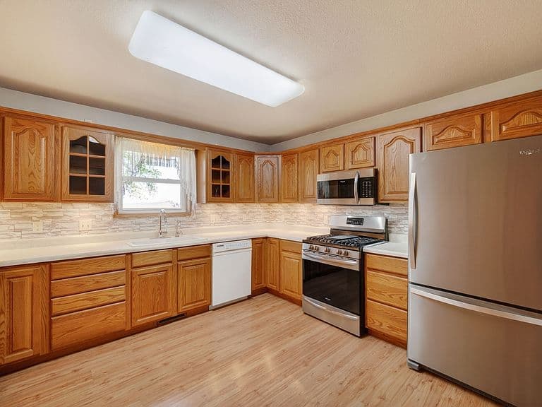 Listing photo 5