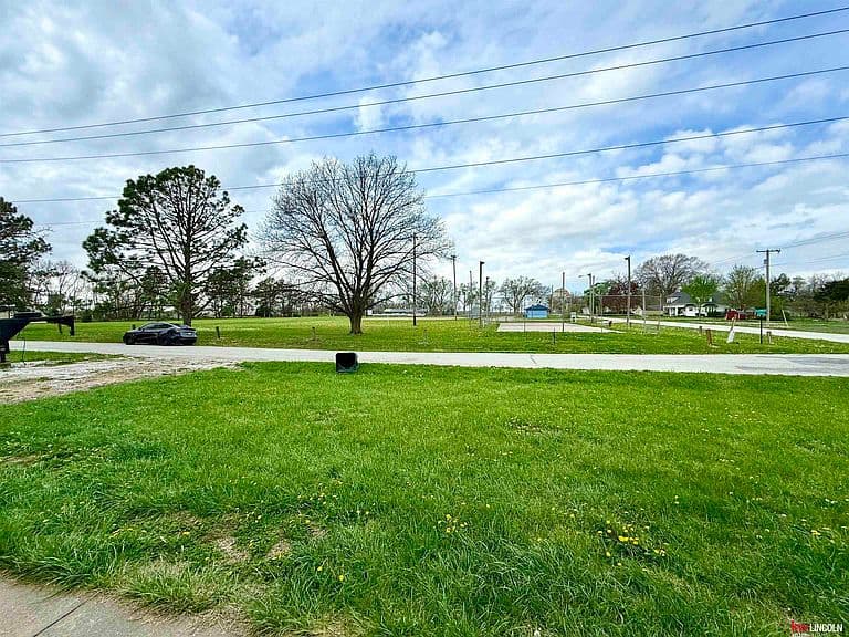 Listing photo 4
