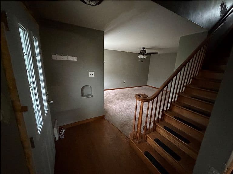 Listing photo 5