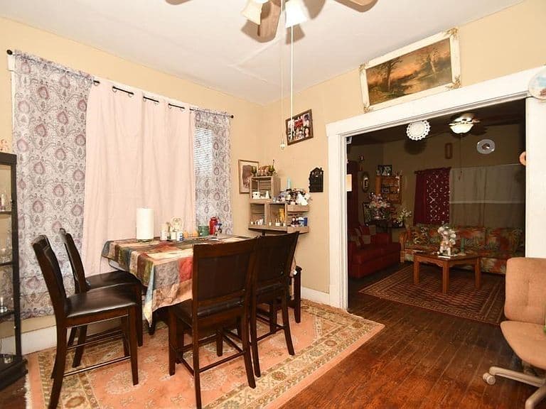 Listing photo 5