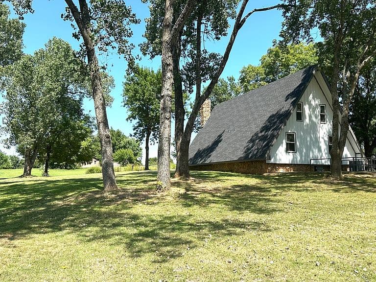 Listing photo 5