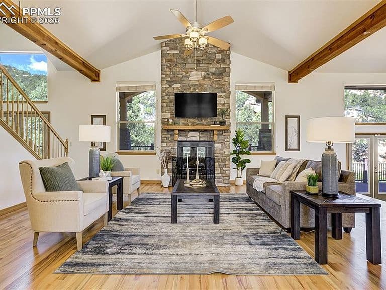 Listing photo 3