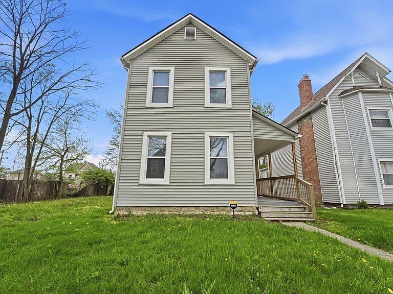 Listing photo 3