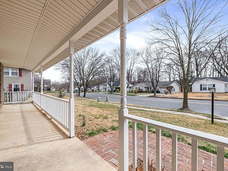 Listing photo 4