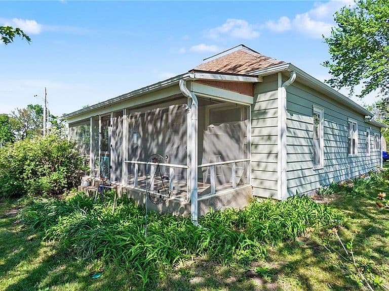 Listing photo 4