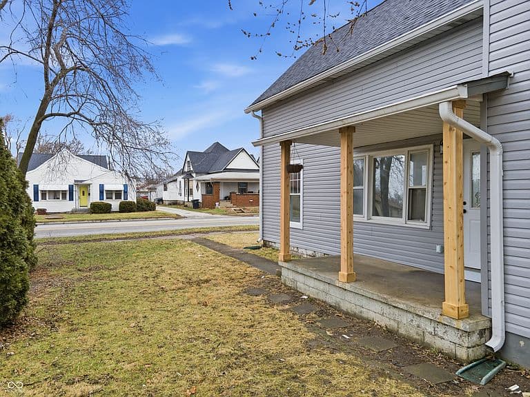 Listing photo 3