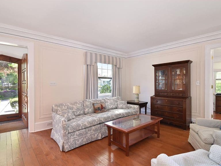 Listing photo 4