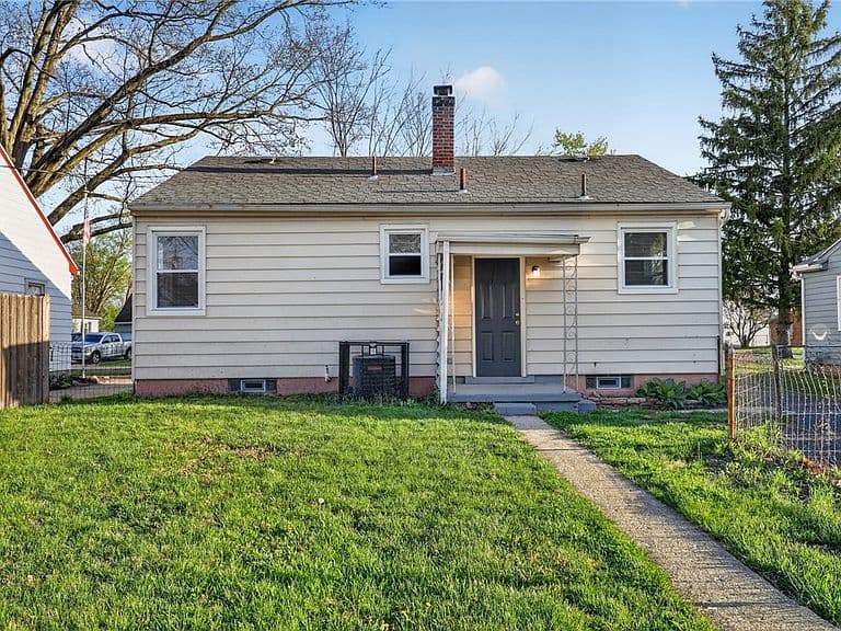 Listing photo 5