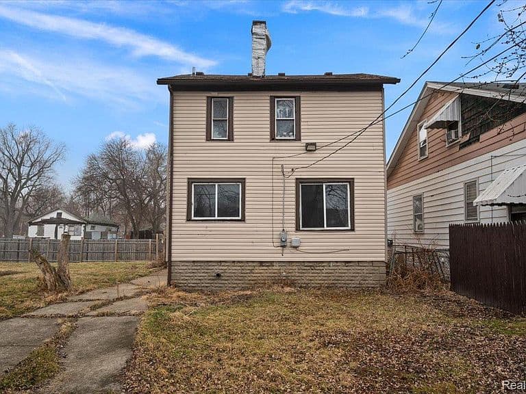 Listing photo 5