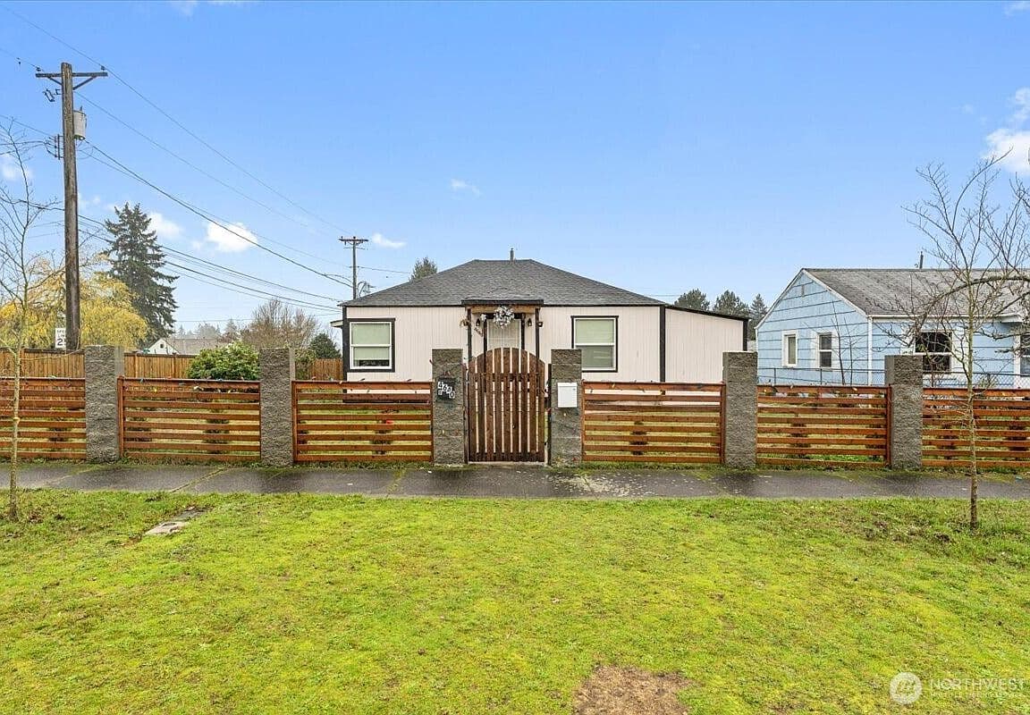 Primary listing photo