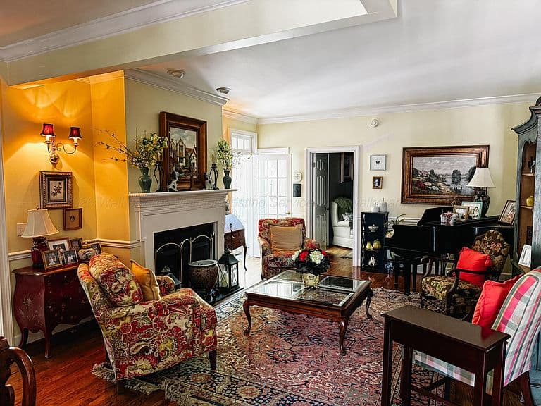 Listing photo 4