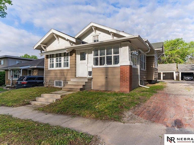 Listing photo 3