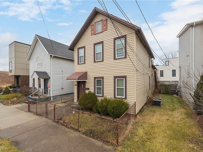 Listing photo 5