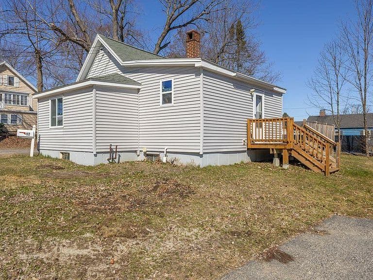 Listing photo 2