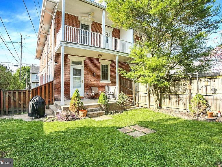 Listing photo 4