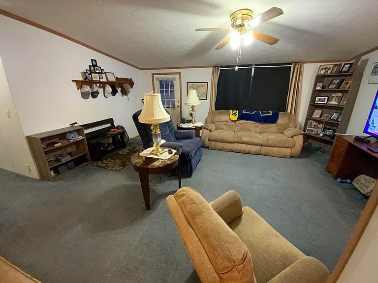 Listing photo 4