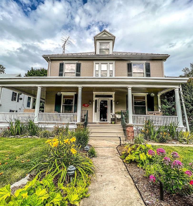 Primary listing photo