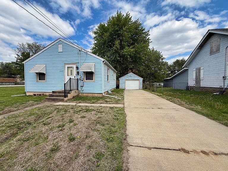 Listing photo 3