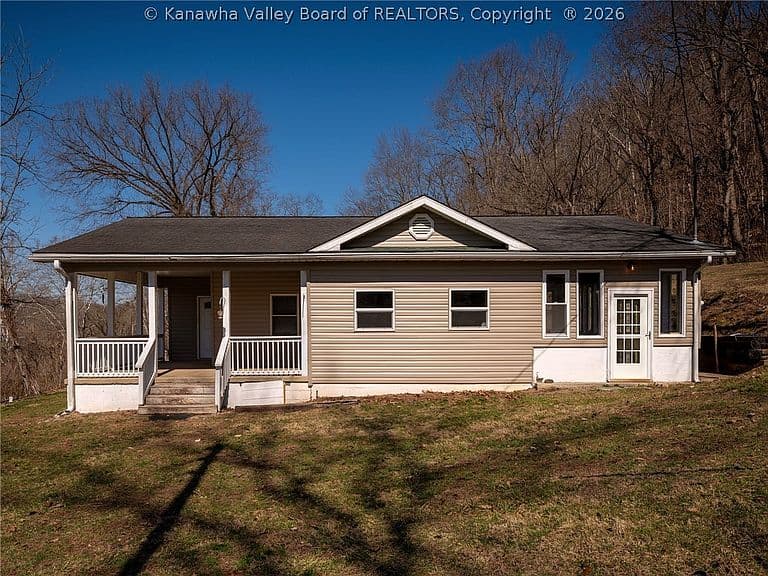 Listing photo 2