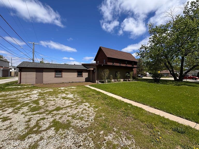 Listing photo 4